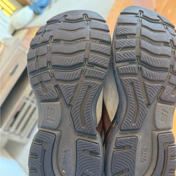 Brooks Ghost 15 women's running shoes in the "Spa Blue / Neo Pink / Copper" - Picture 7 of 8